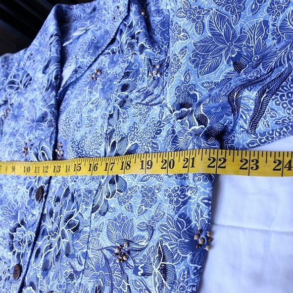 Coldwater Creek Twill Beaded Tops Button Down Long Sleeves, Size Petite Large - Picture 7 of 10